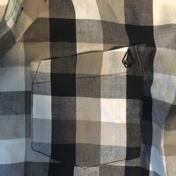 Volcom Dress Shirt - Picture 3 of 3